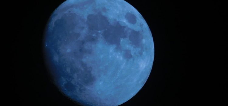 ¿Listo para ver la Superluna azul? Disfruta el evento con estas canciones