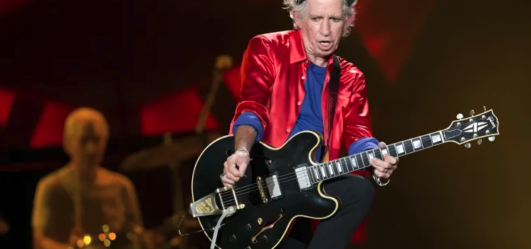Keith Richards de los Rolling Stones cumple 80 años: así es su vida llena de excesos