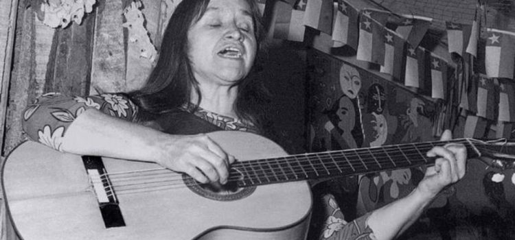 Hace 57 años nos dejó Violeta Parra, referente de la música chilena en el mundo