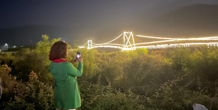 La Cruz cuenta con nuevo bus comunitario, educación rural revitalizada y actividades festivas