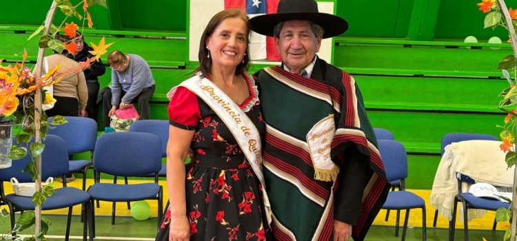 Quillotanos triunfan en campeonato provincial de cueca del Adulto Mayor