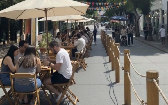 Quillota estrena nuevo punto gastronómico dominical en pleno centro