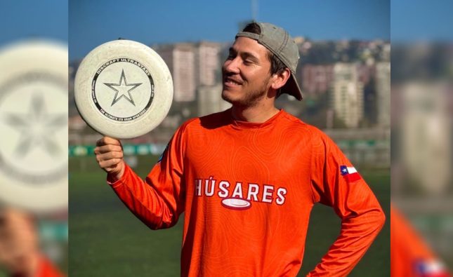Quillotano Enzo Saavedra destaca en el Mundial de Frisbee de Irlanda