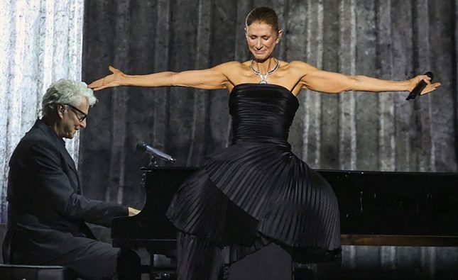 Céline Dion emociona con su regreso a los escenarios